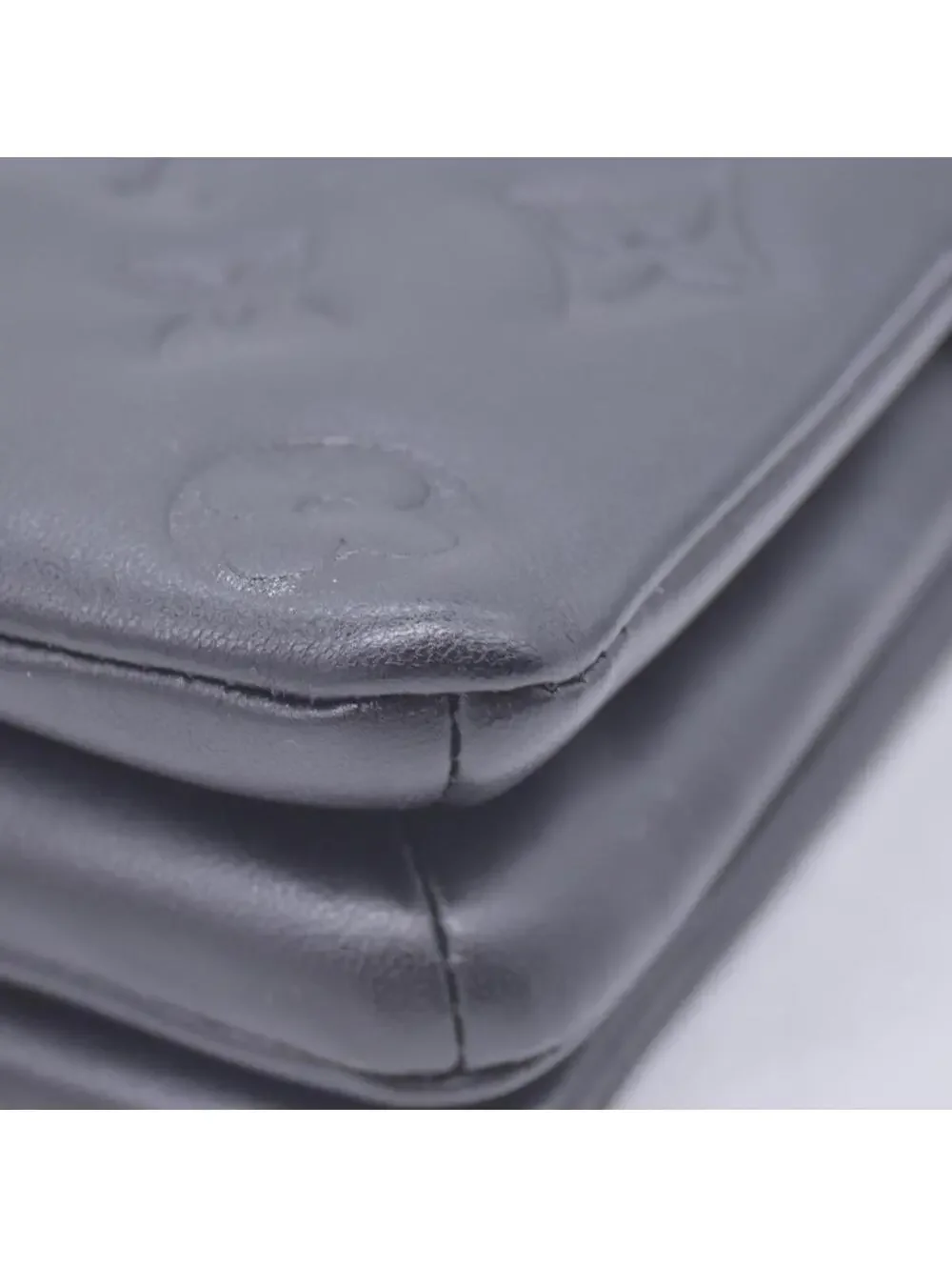 $3150 RFID Louis Vuitton Lambskin Embossed Monogram Pochette